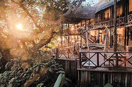 Chobe Marina Lodge