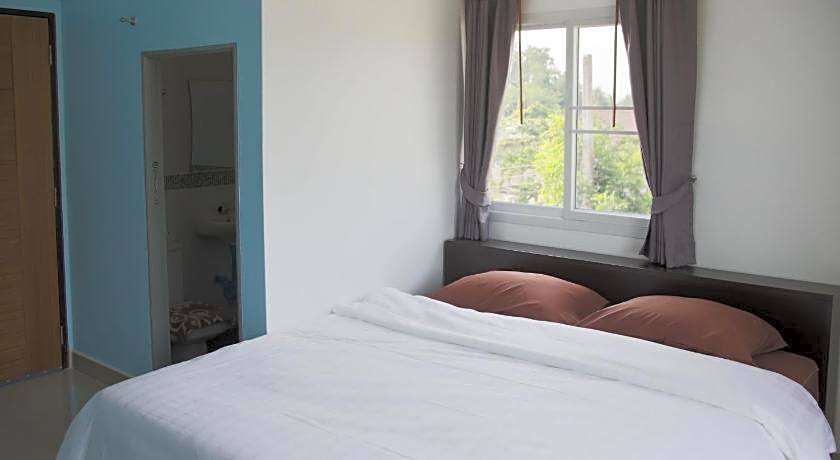 U Dee Room and Coffee Hotel