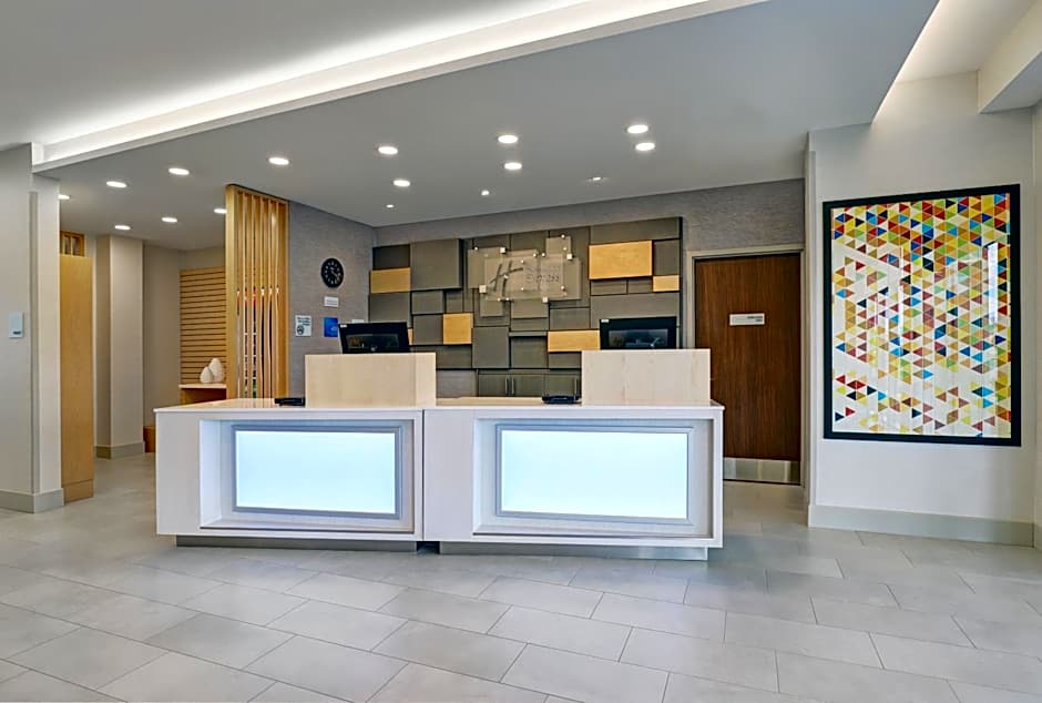 Holiday Inn Express and Suites Port Elgin By IHG