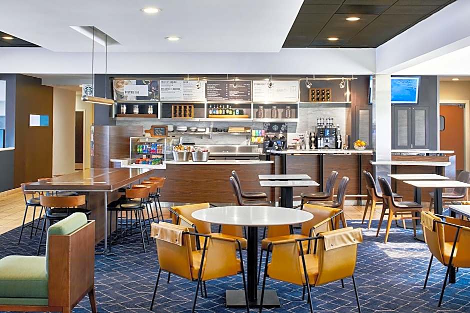 Courtyard by Marriott Memphis Airport