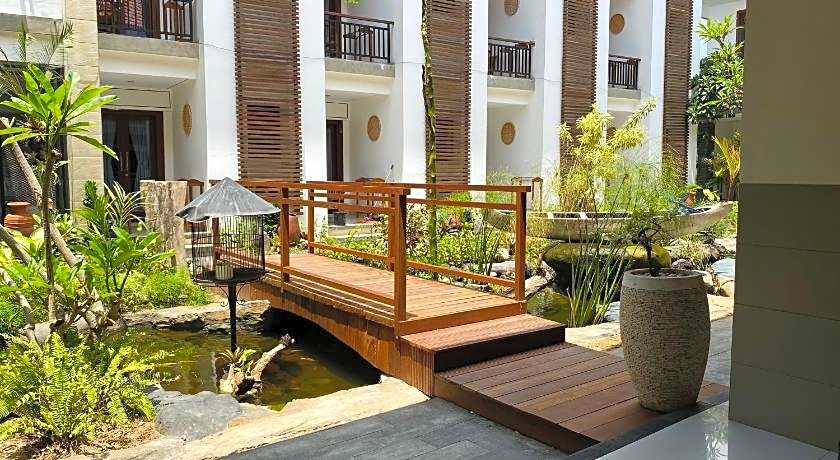 Sandat Hotel Legian