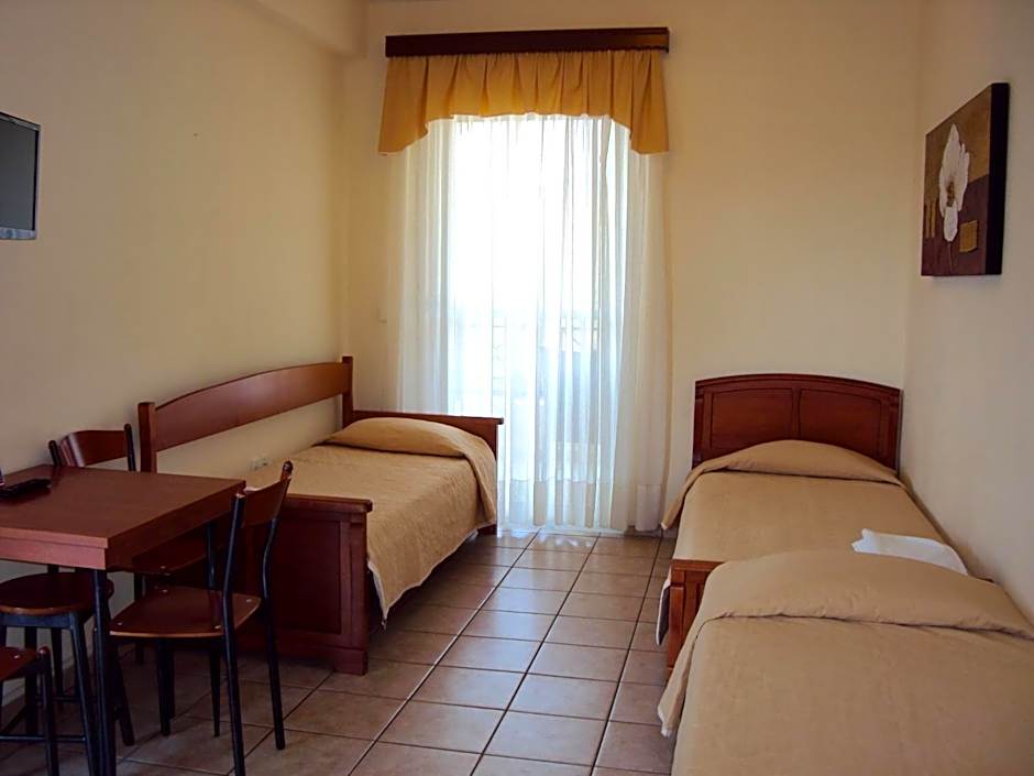 Photo 1 of 18 of 1 Bedroom Apartment
