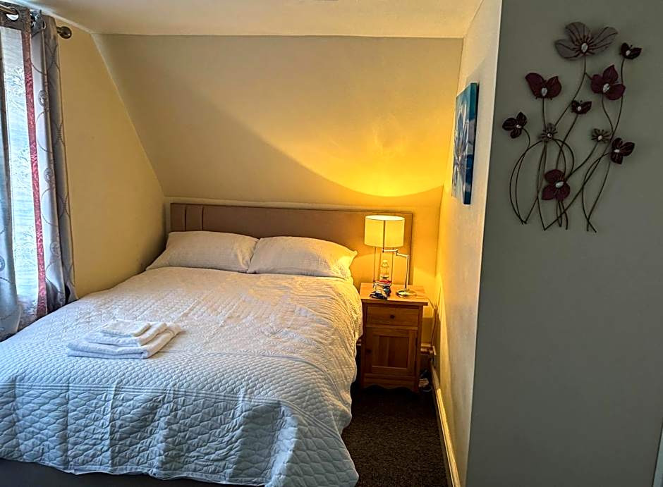 Stylish Modern 1-Bed Apartment in Prime Solihull Town Centre