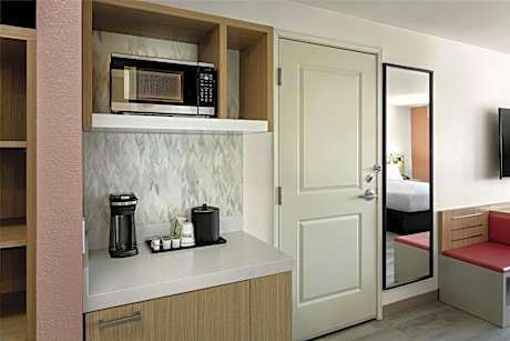 1 King Bed
