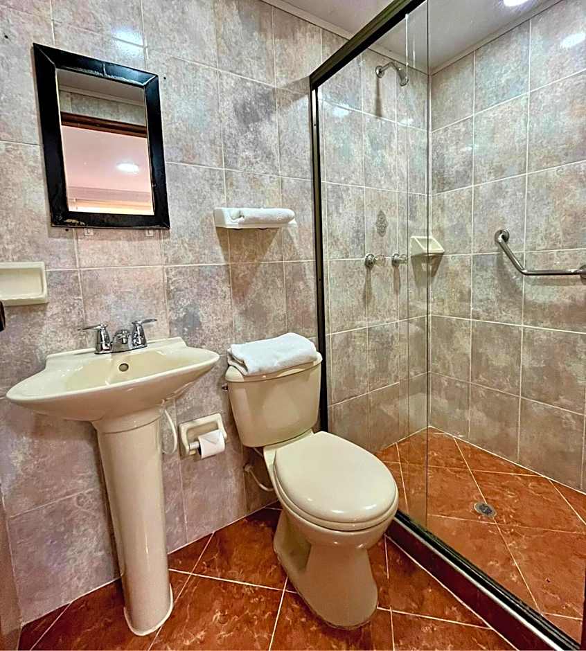 Ayenda 1032 Titas House