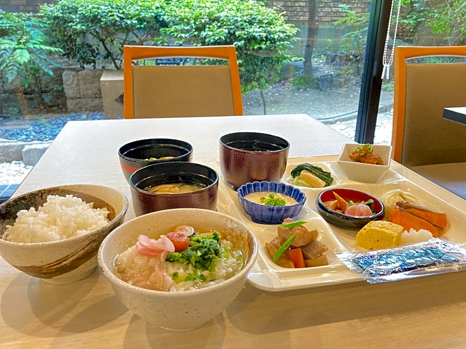 Osaka River Side Hotel