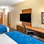 Comfort Inn & Suites Downtown near University