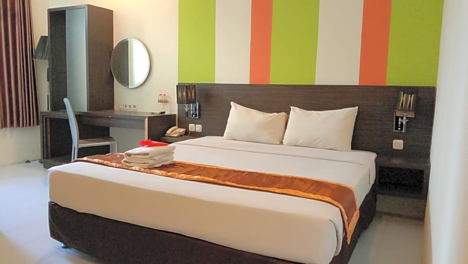 Pose In Hotel Yogyakarta