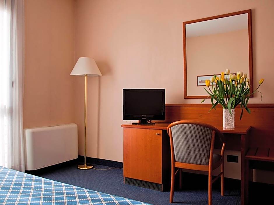 Zone Hotel