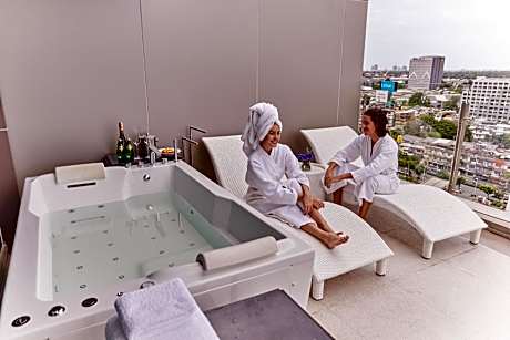 Valia Suite