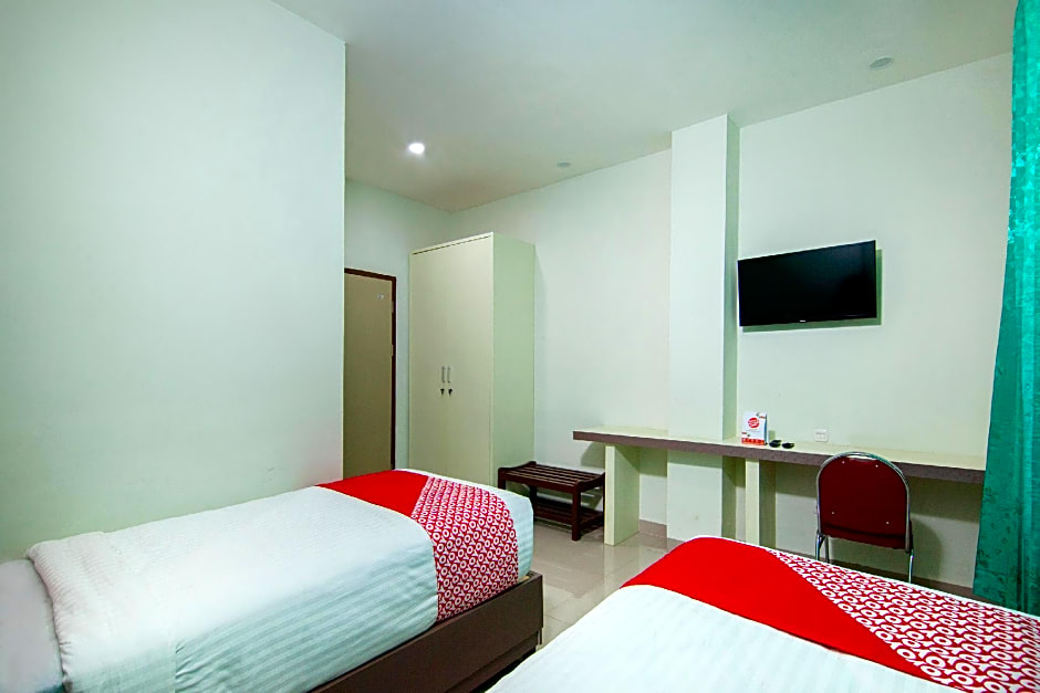 OYO 2382 Wisata Hotel