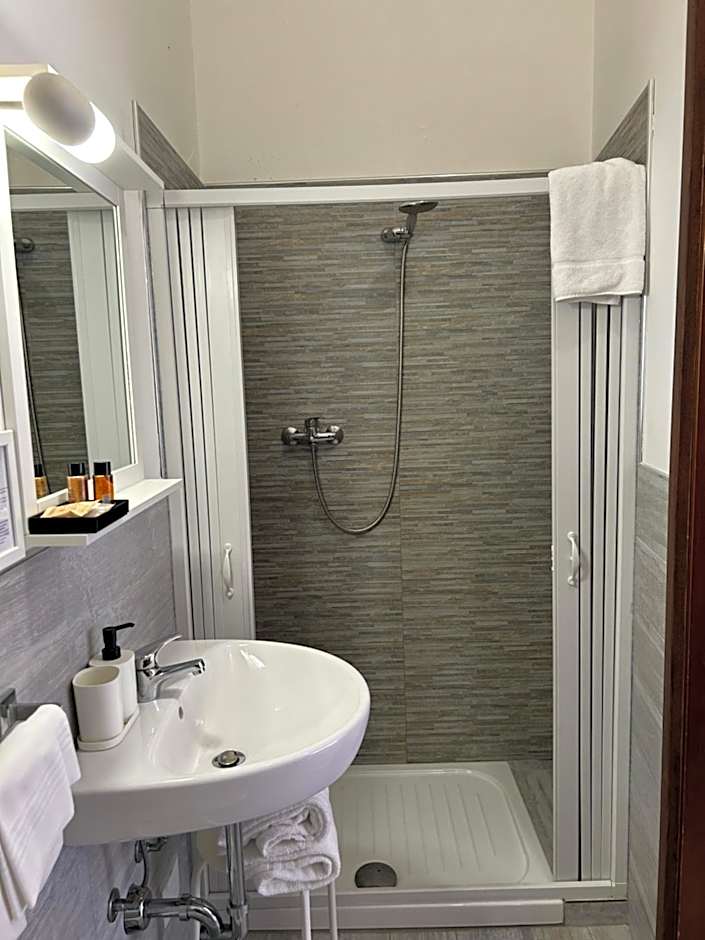 Hotel Cecile