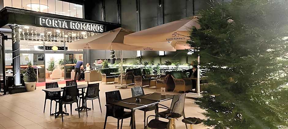 Porta Romanos Hotel