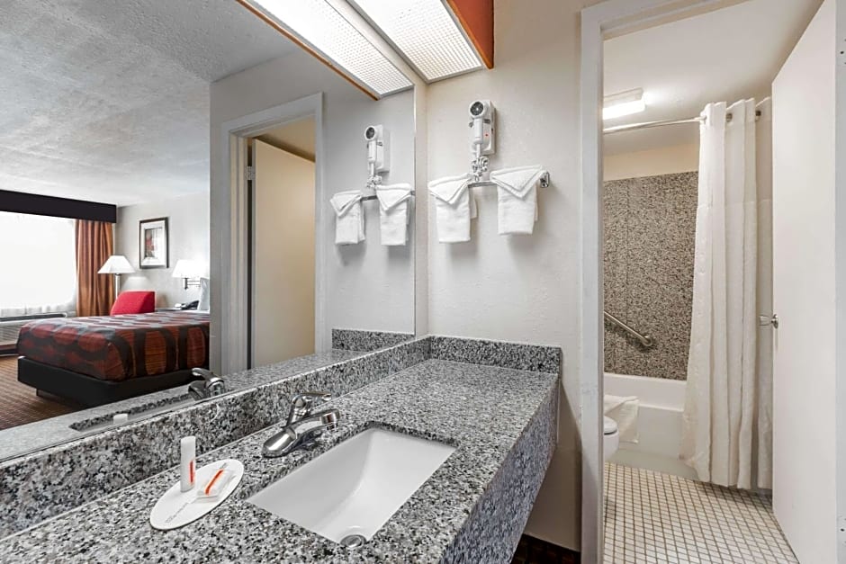Days Inn by Wyndham Pearl/Jackson Airport