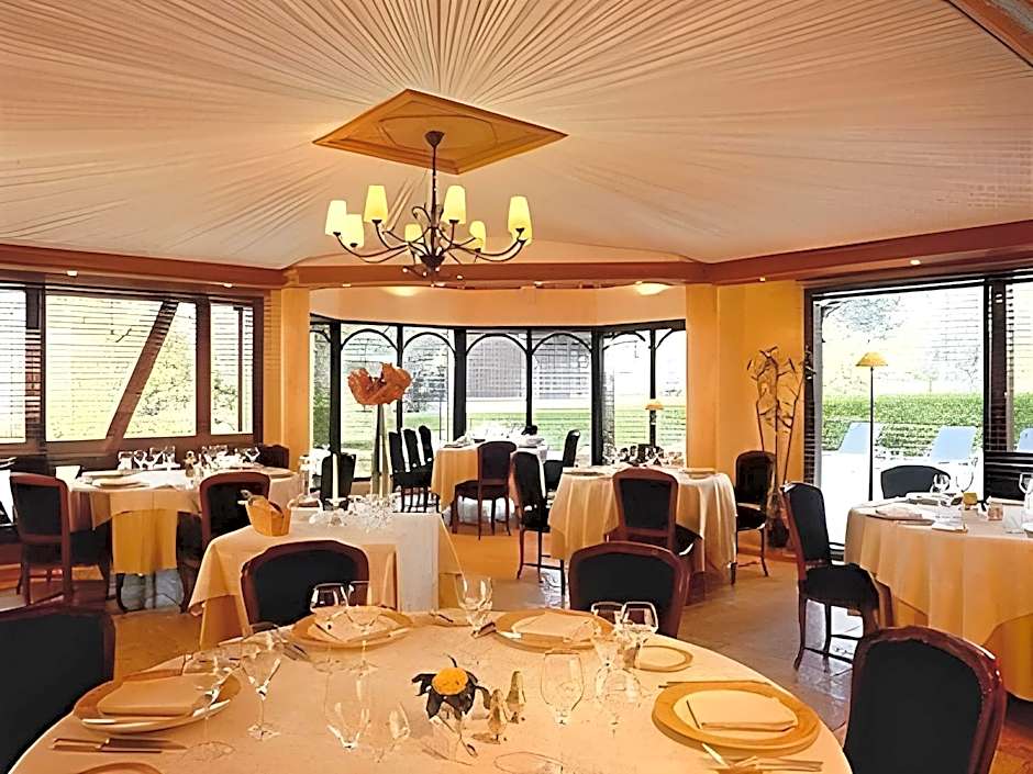 Logis Hotel Le Parc & Spa