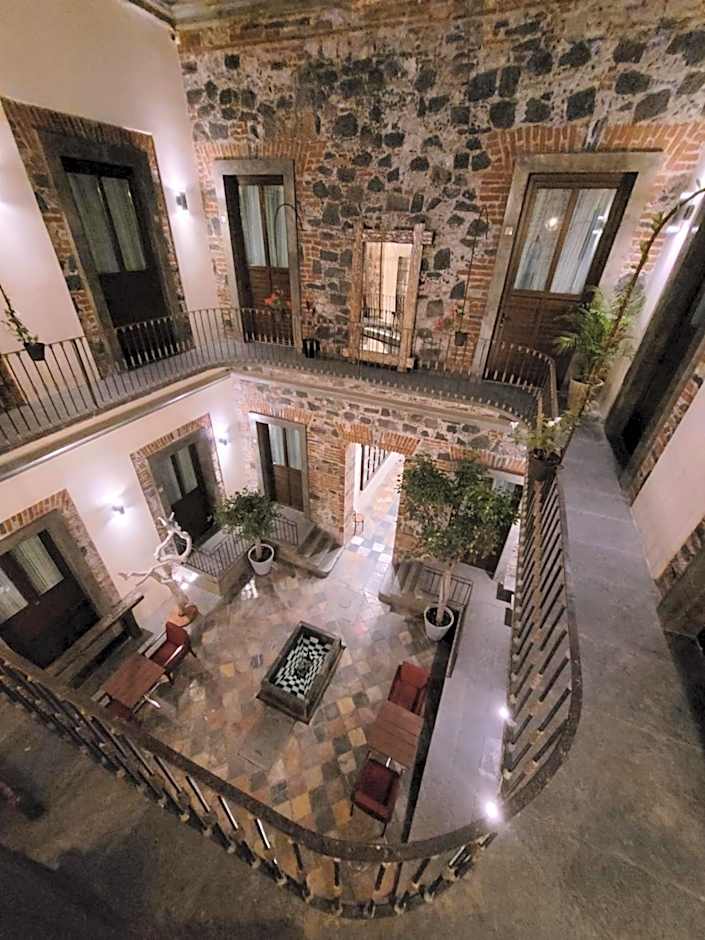 Milo Collection Hotel
