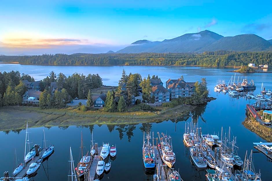 Waters Edge Shoreside Suites