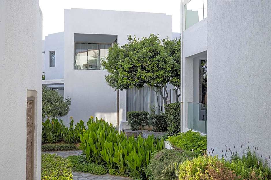 Maritimo Beach Hotel