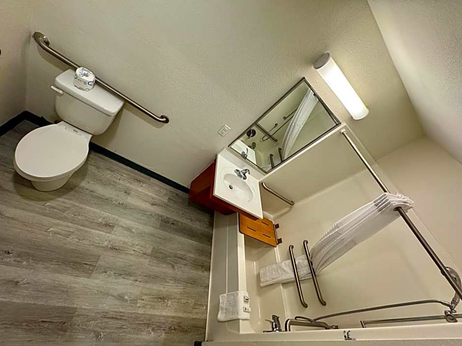 Baymont Inn & Suites By Wyndham Dickinson, ND