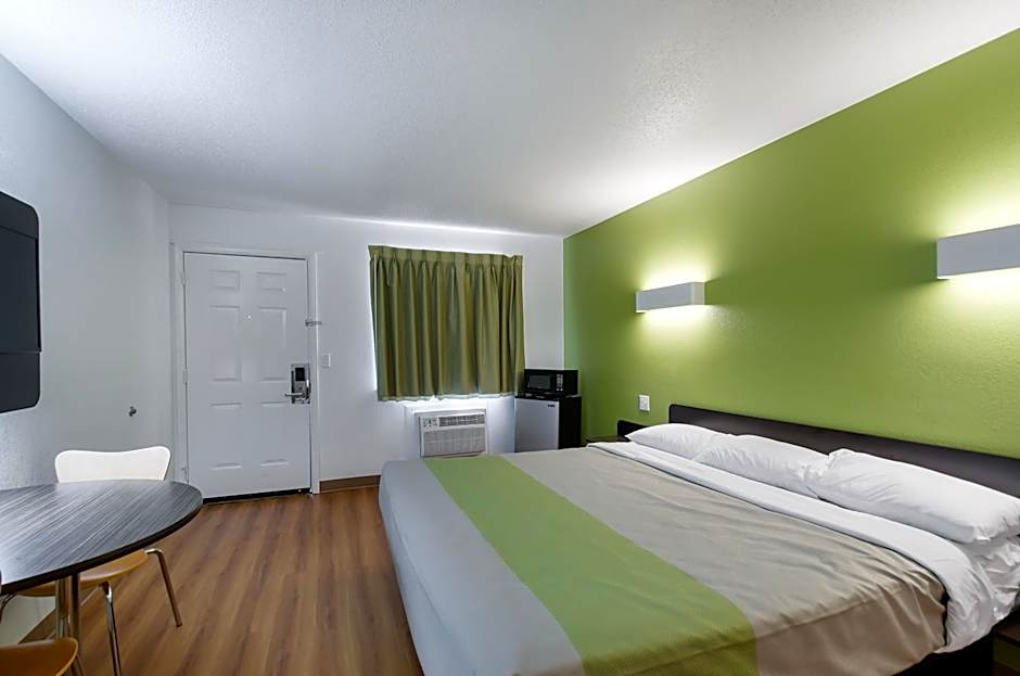 Motel 6-Charles Town, WV