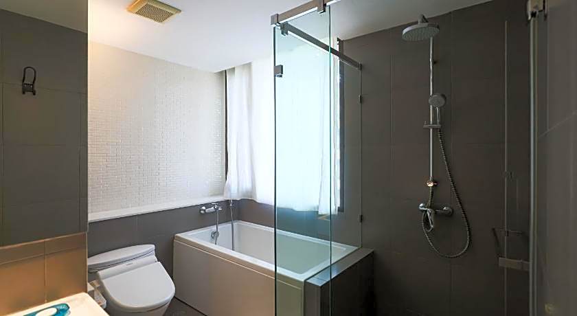 Balcony Courtyard Sriracha Hotel & Serviced Apartments