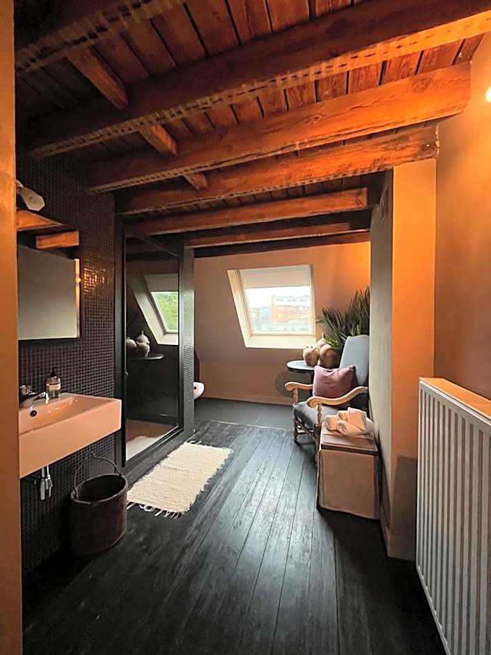 Guesthouse Nights by Morpheus