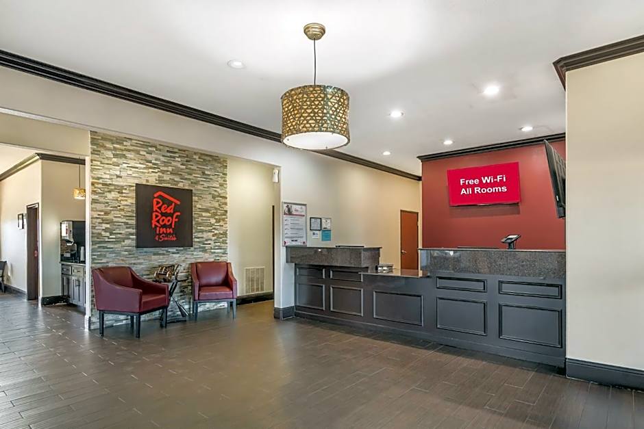 Red Roof Inn & Suites Sulphur Springs