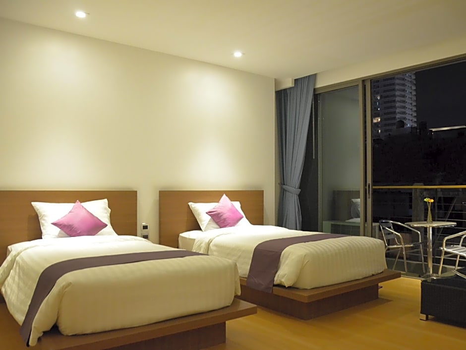 The Scenery City Hotel