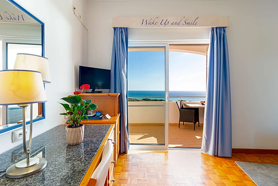 Photo 1 of 5 of 1 Double Bed or 2 Beds, Sea View
