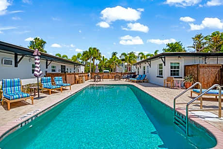 Haley's at Anna Maria Island Inn