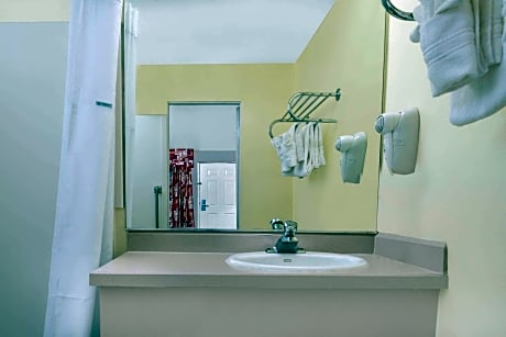 Double Room with Three Double Beds - Non-Smoking