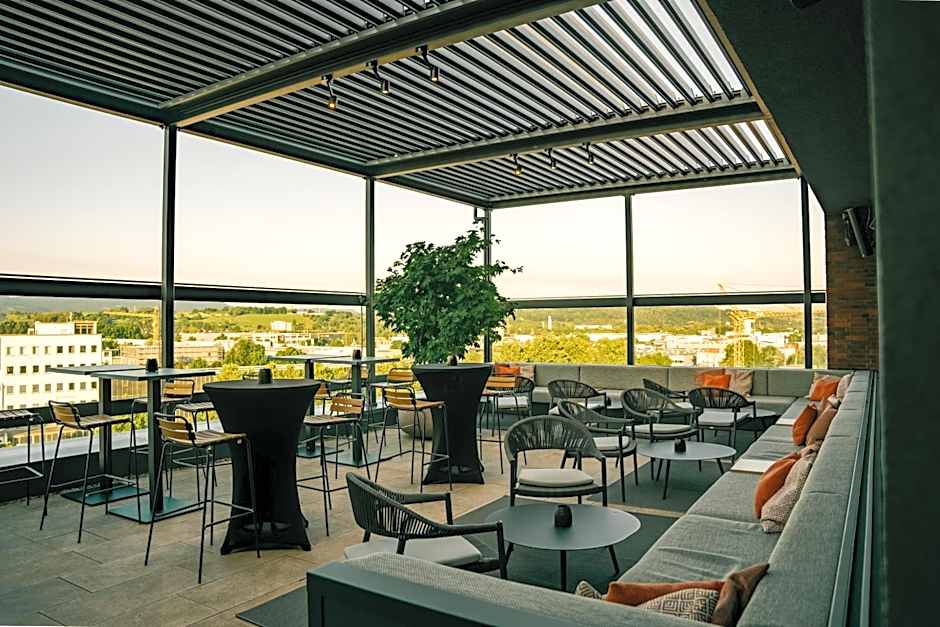 LOOM Hotel & Skybar