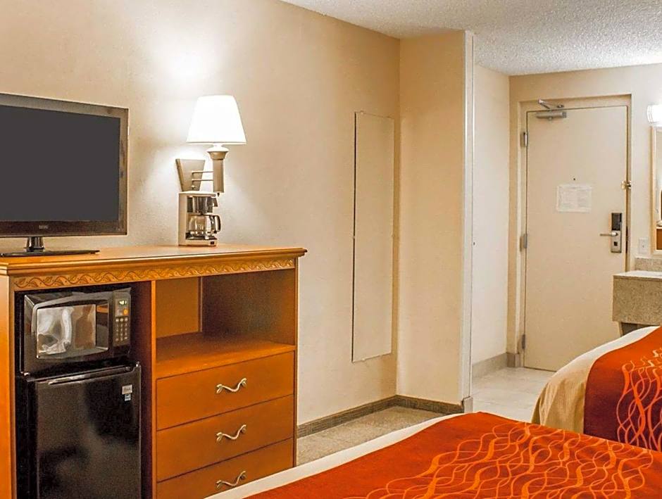 Quality Inn Huron