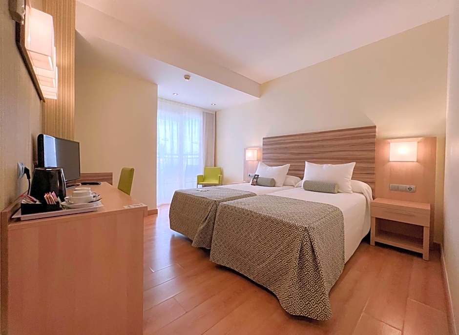 Riviera Beachotel - Adults Recommended