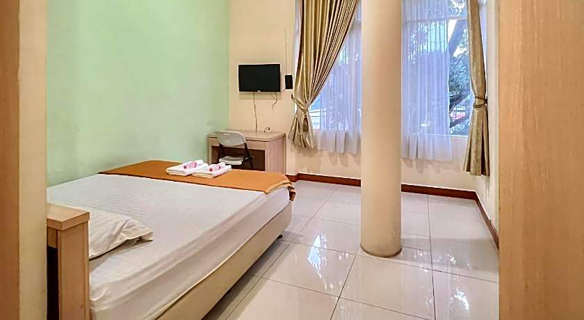 Wisma Anggrek Syariah Mitra Reddoorz