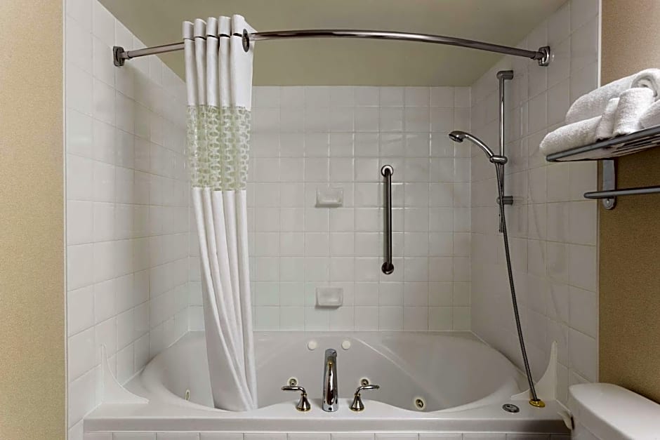 Hampton Inn & Suites, by Hilton - Vancouver Downtown