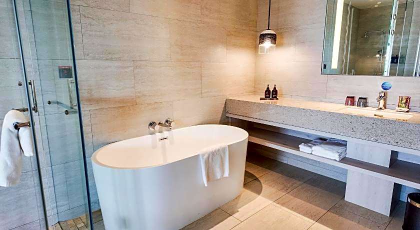 Discovery Hotel