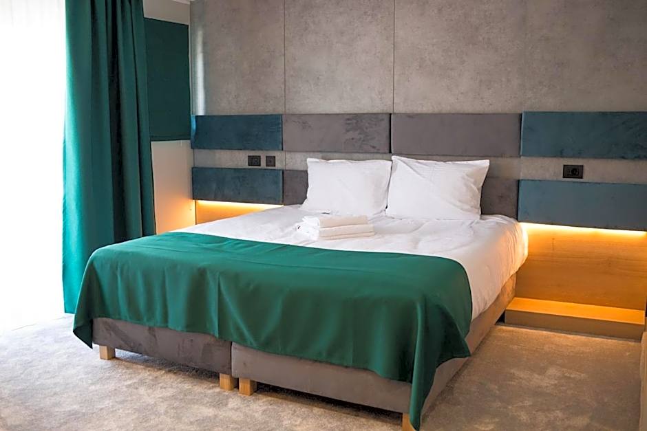 Hotel Plutitor Lebăda