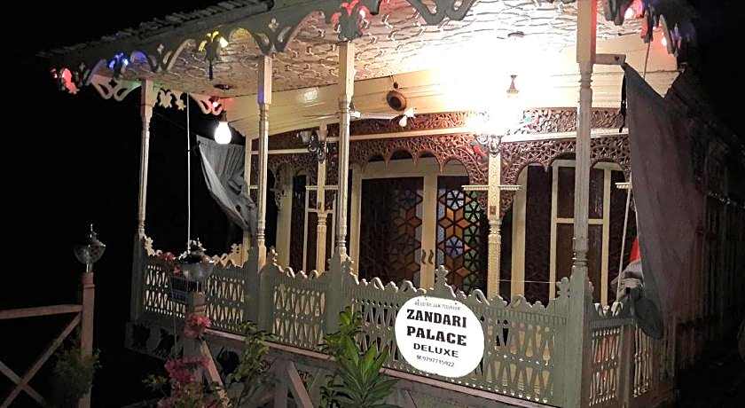 Houseboat Zaindari Palace