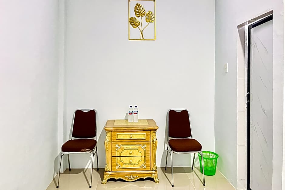 RedDoorz @ MG House Siantar Timur