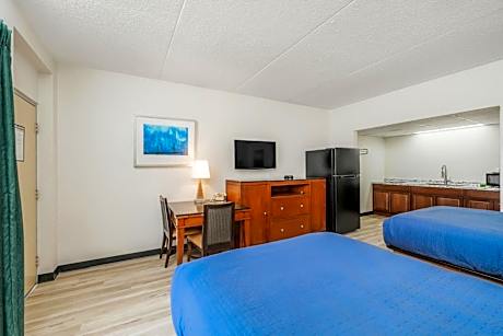 Kitchenette Studio With Cook-Top, 2 Queen Beds, Smoking