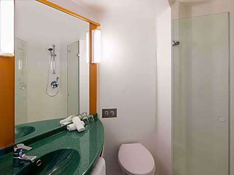 Standard Room 2 Single Beds