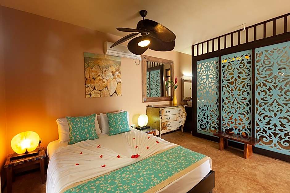 Villas des Alizes Beachfront Suites