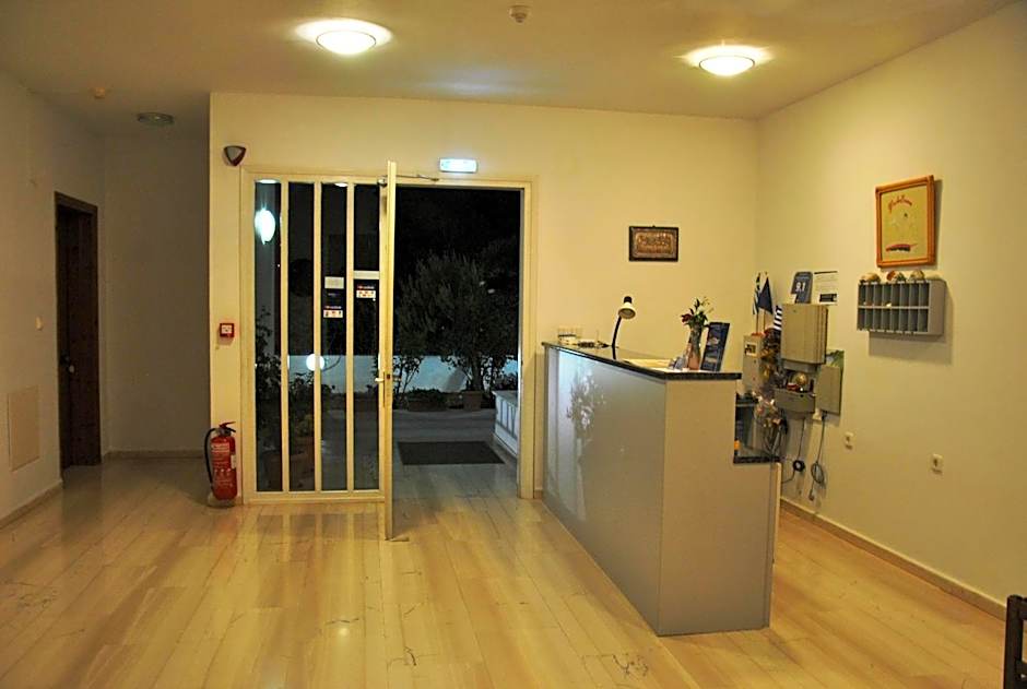 Filoxenia Hotel & Apartments