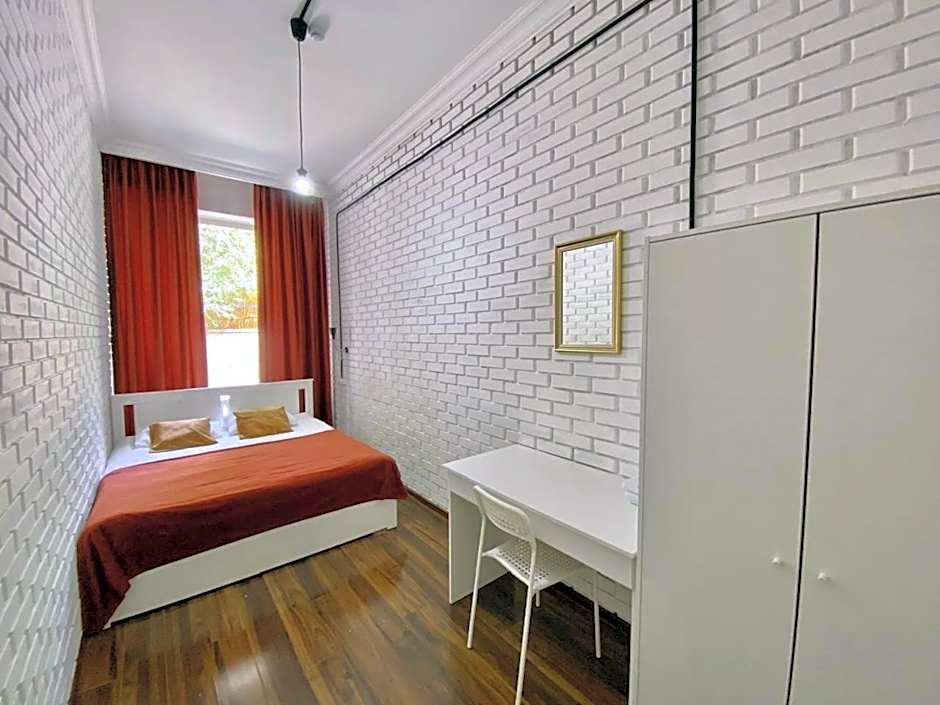 HELLO INN budget hotel