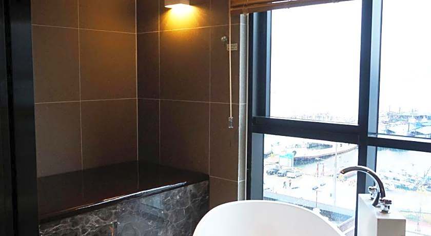 Louis Boutique Hotel