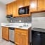 Le Blanc Inn & Suites