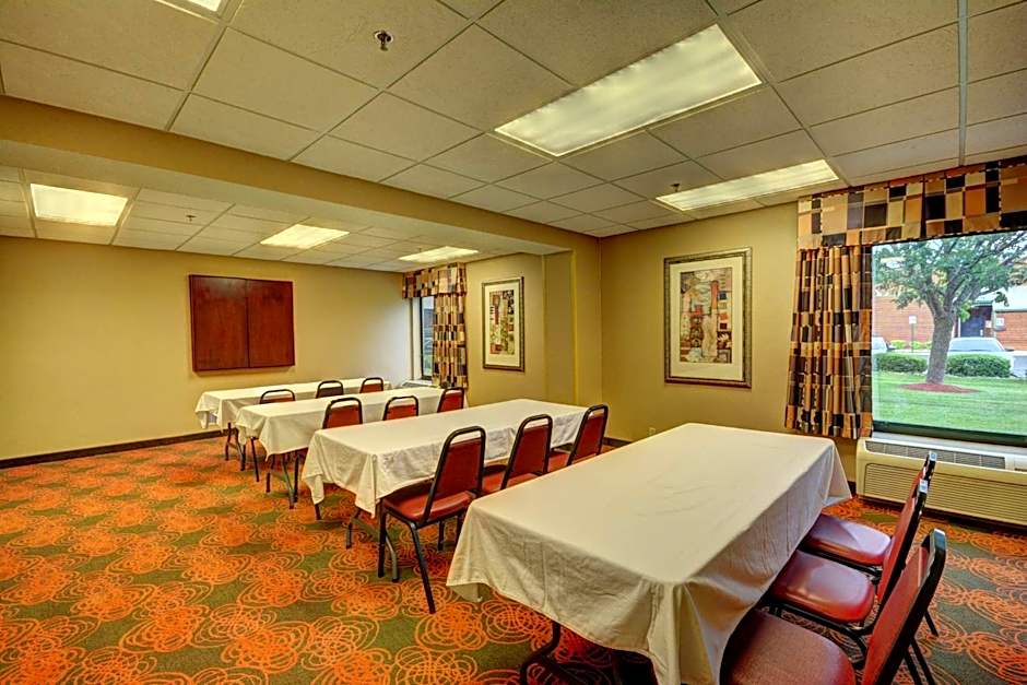 Hampton Inn By Hilton Indianapolis-South