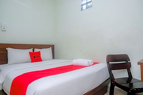RedDoorz @ Teratai Homestay Medan Amplas