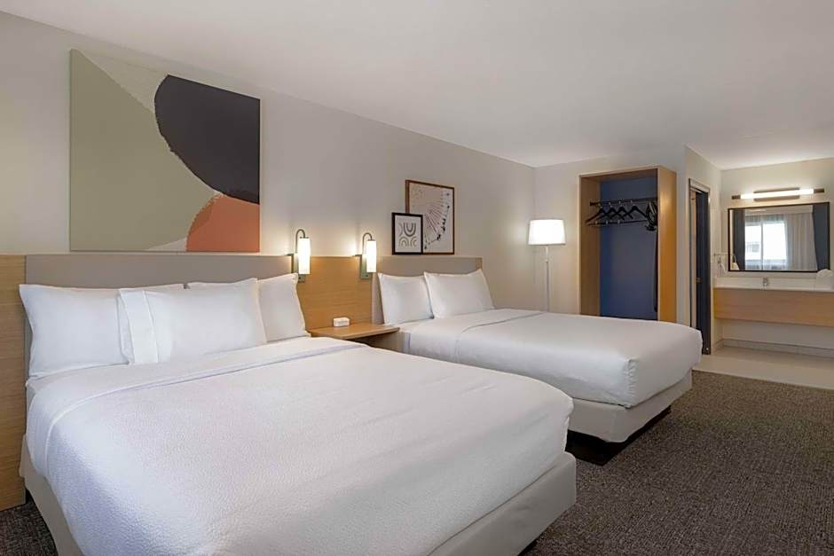 Spark by Hilton Santa Nella